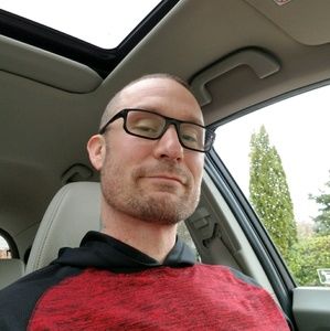 Meet your Posher, Dennis